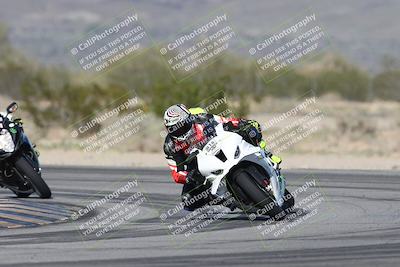 media/Jan-15-2026-Racers Edge (Thu) [[dfebeb70ab]]/3-B Group/Session 4 (Turn 5)/